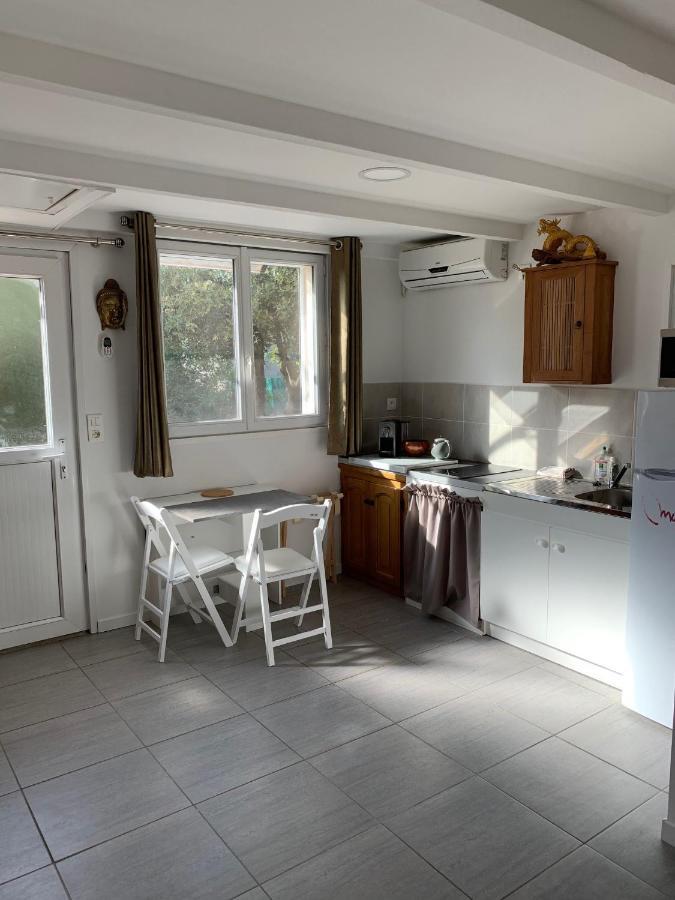 Joli Studio Independant 20M² Avec Jardin Saint-Maximin Exterior foto